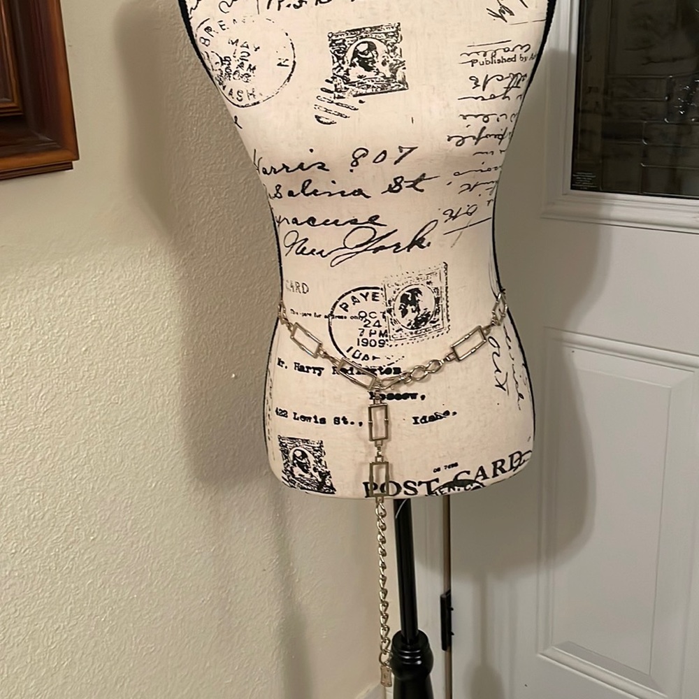 Mk Rectangular Chain Belt Gold Colored - image 1